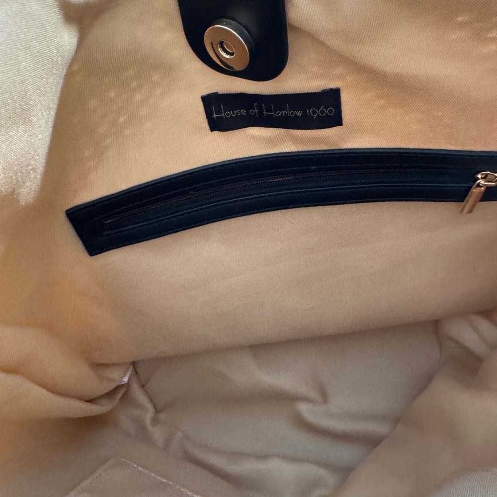 NWT House of Harlow 1960 Beige Woven Shoulder Bag with Black Logo Patch - Picture 3 of 9